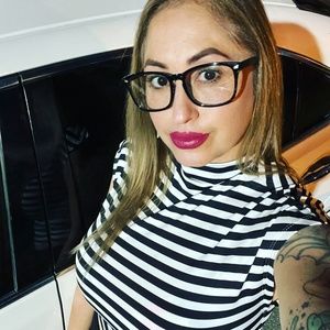 Meet your Posher, Mireya